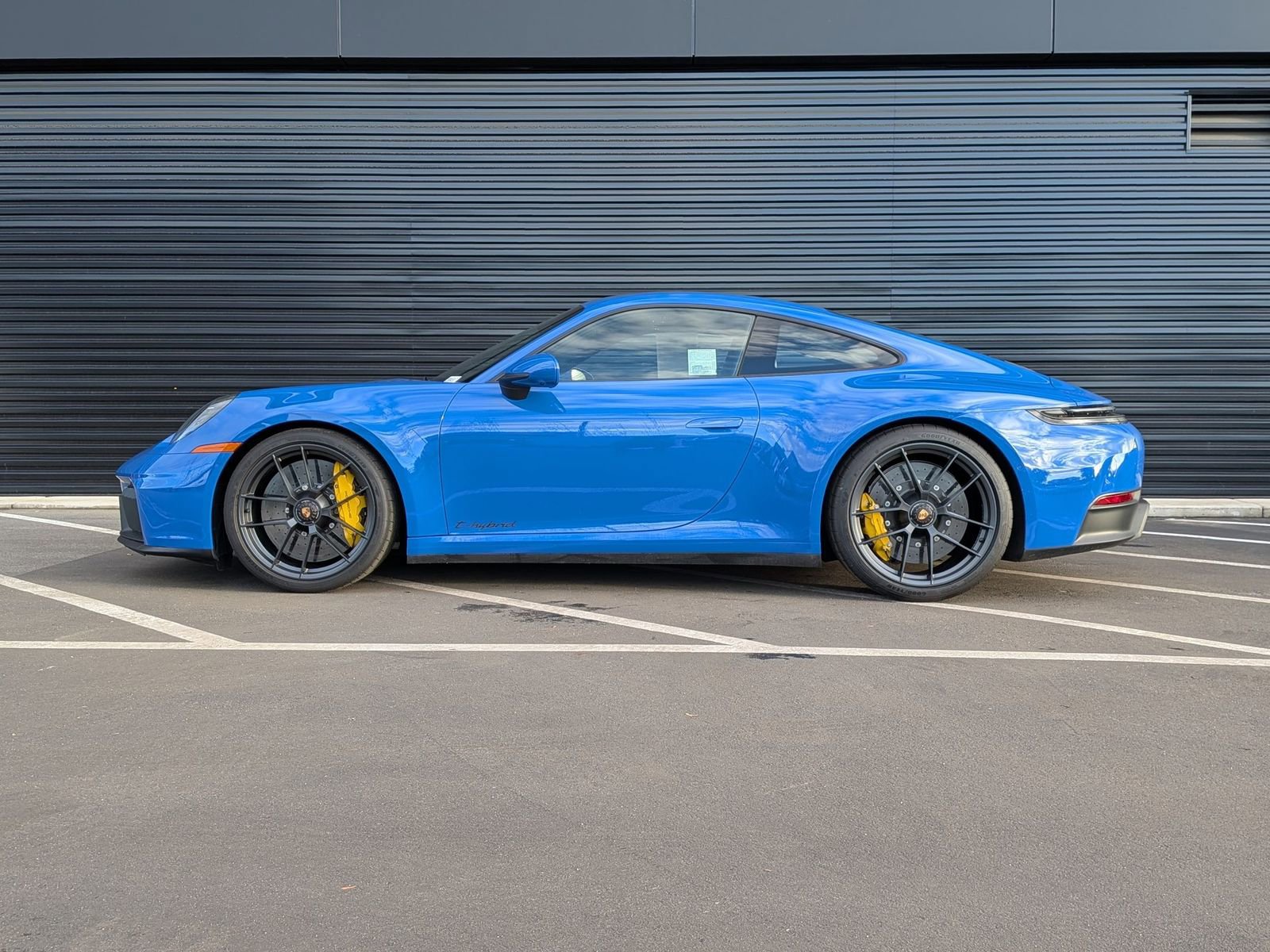 Certified 2025 Porsche 911 Carrera 4 GTS image 2