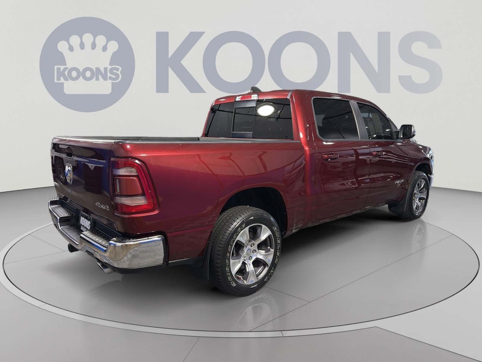 Used 2024 RAM 1500 Laramie AWD/4WD image 7