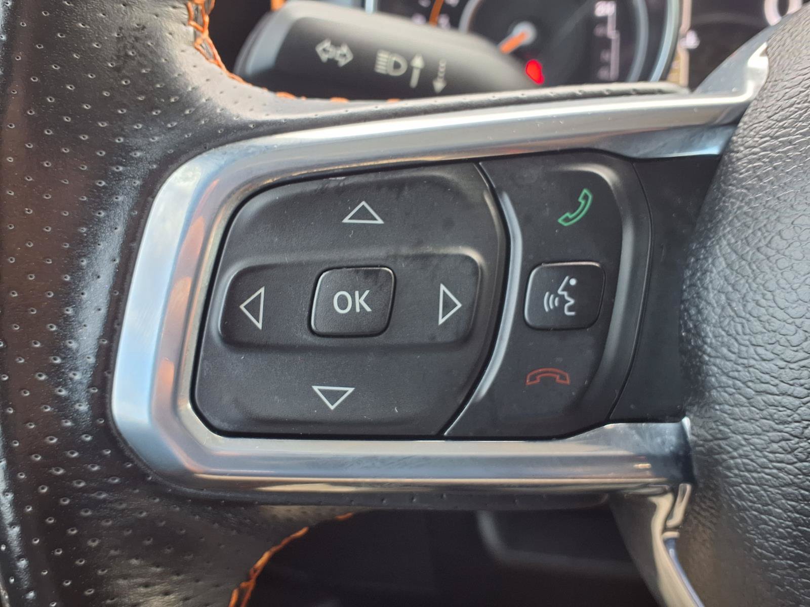 Used 2023 Jeep Gladiator Mojave w/ Trailer Tow Package AWD/4WD image 13