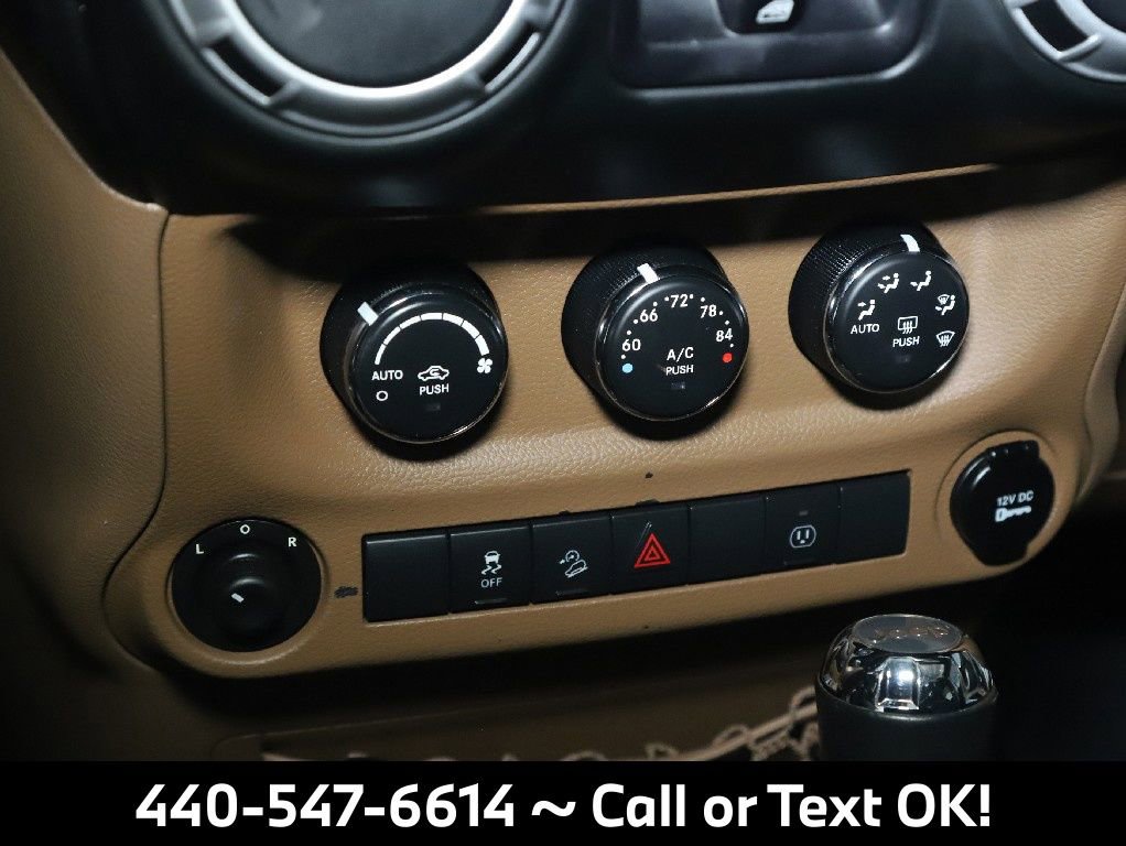 Used 2014 Jeep Wrangler Unlimited Sahara image 35