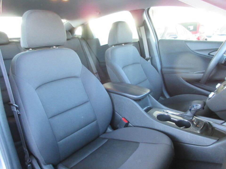 Used 2024 Chevrolet Malibu LT image 28