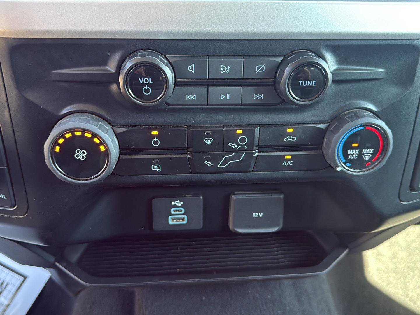 Used 2023 Ford F250 XLT image 28