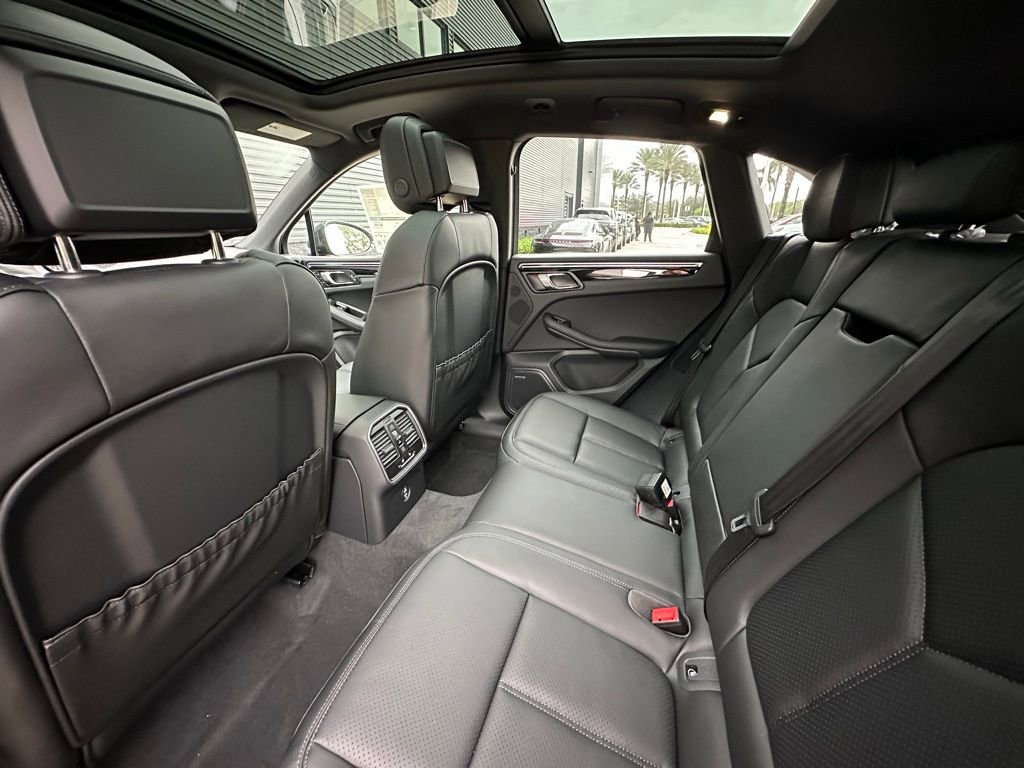Used 2026 Porsche Macan S AWD/4WD image 34