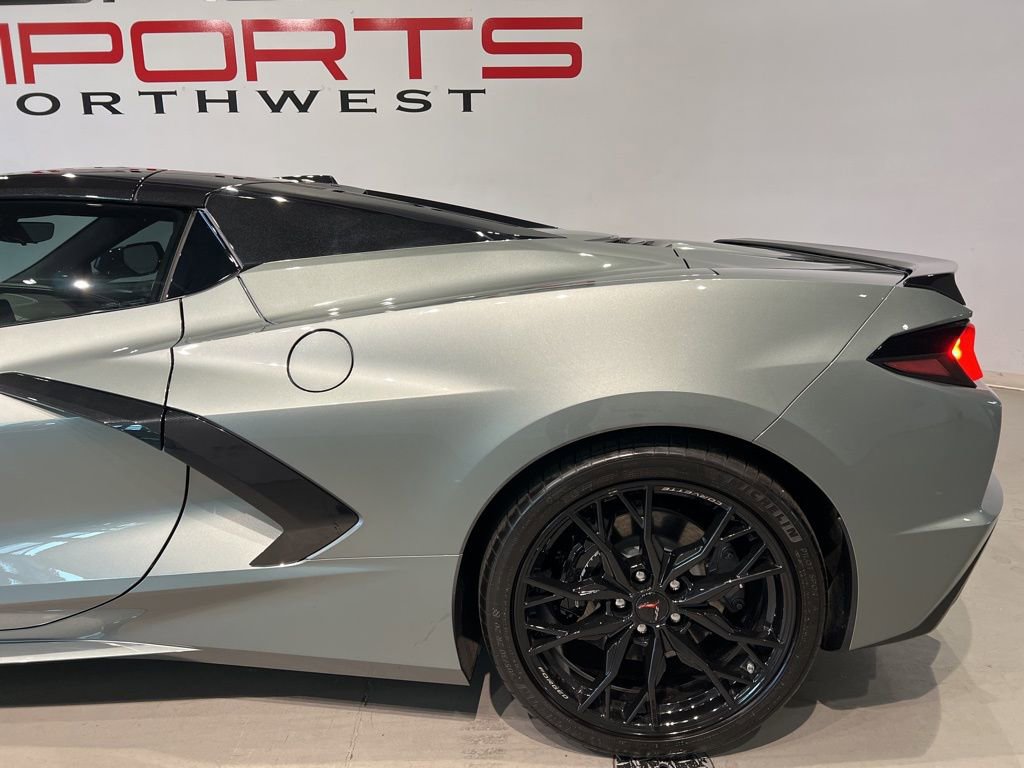 Used 2023 Chevrolet Corvette Stingray Premium Conv w/ Stealth Interior Trim Package image 7