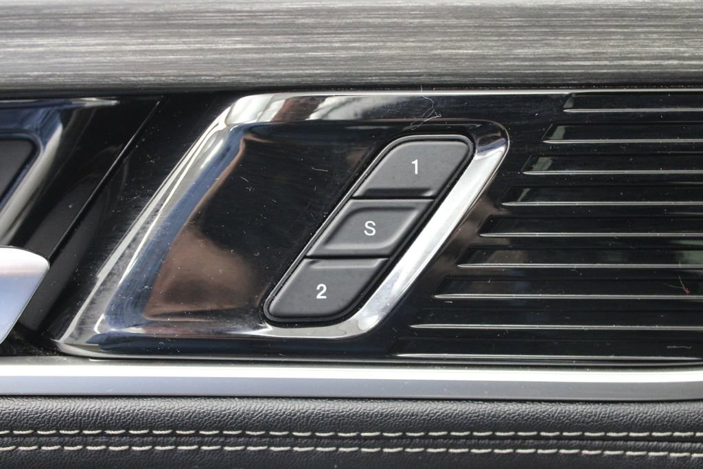 Used 2024 Jeep Wagoneer L Series II image 19