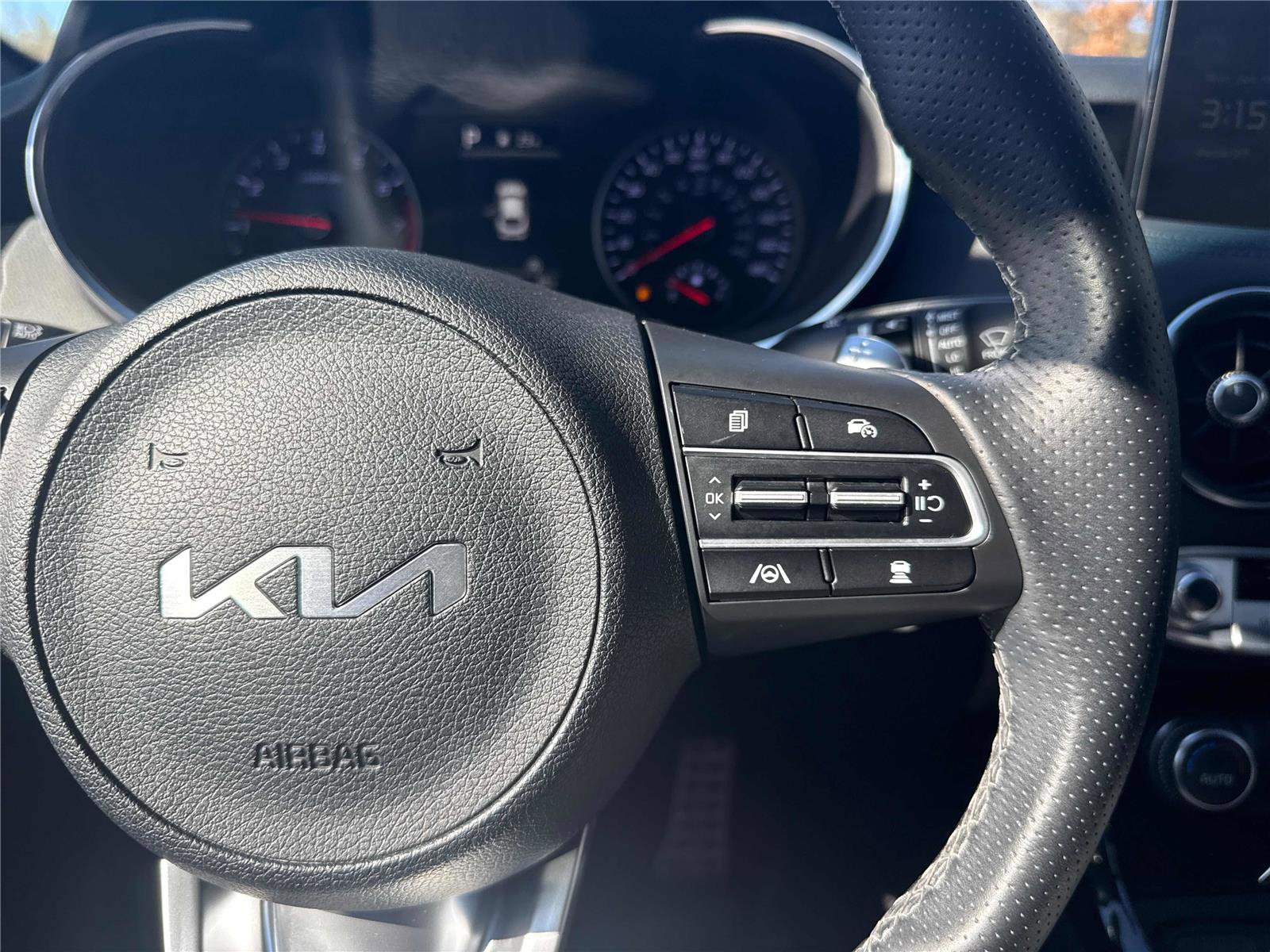 Used 2023 Kia Stinger GT-Line image 16