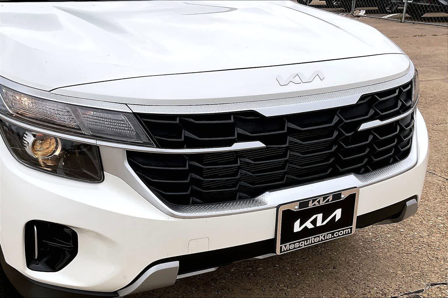 Certified 2024 Kia Seltos LX image 32