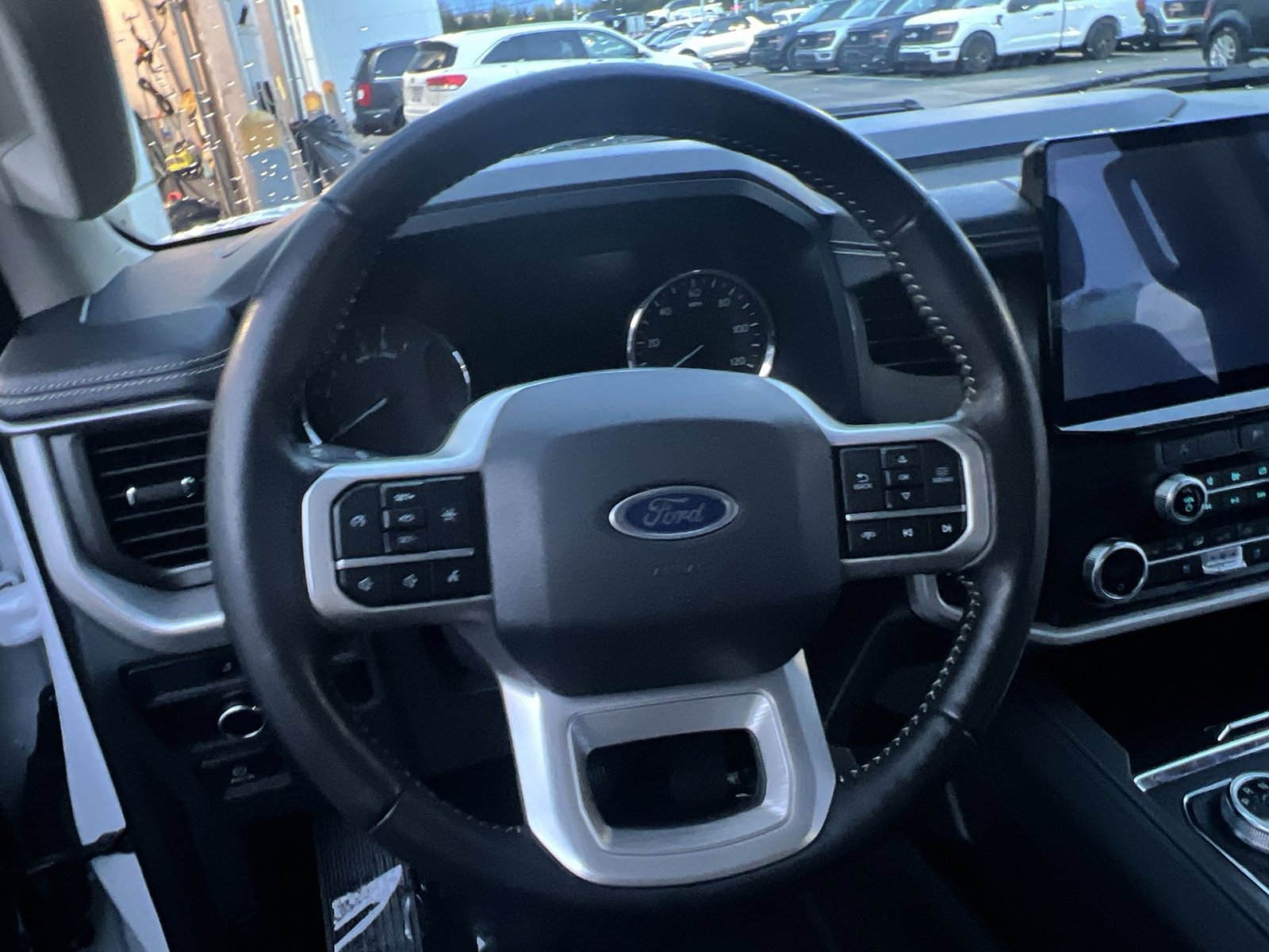 Used 2024 Ford Expedition XLT image 16