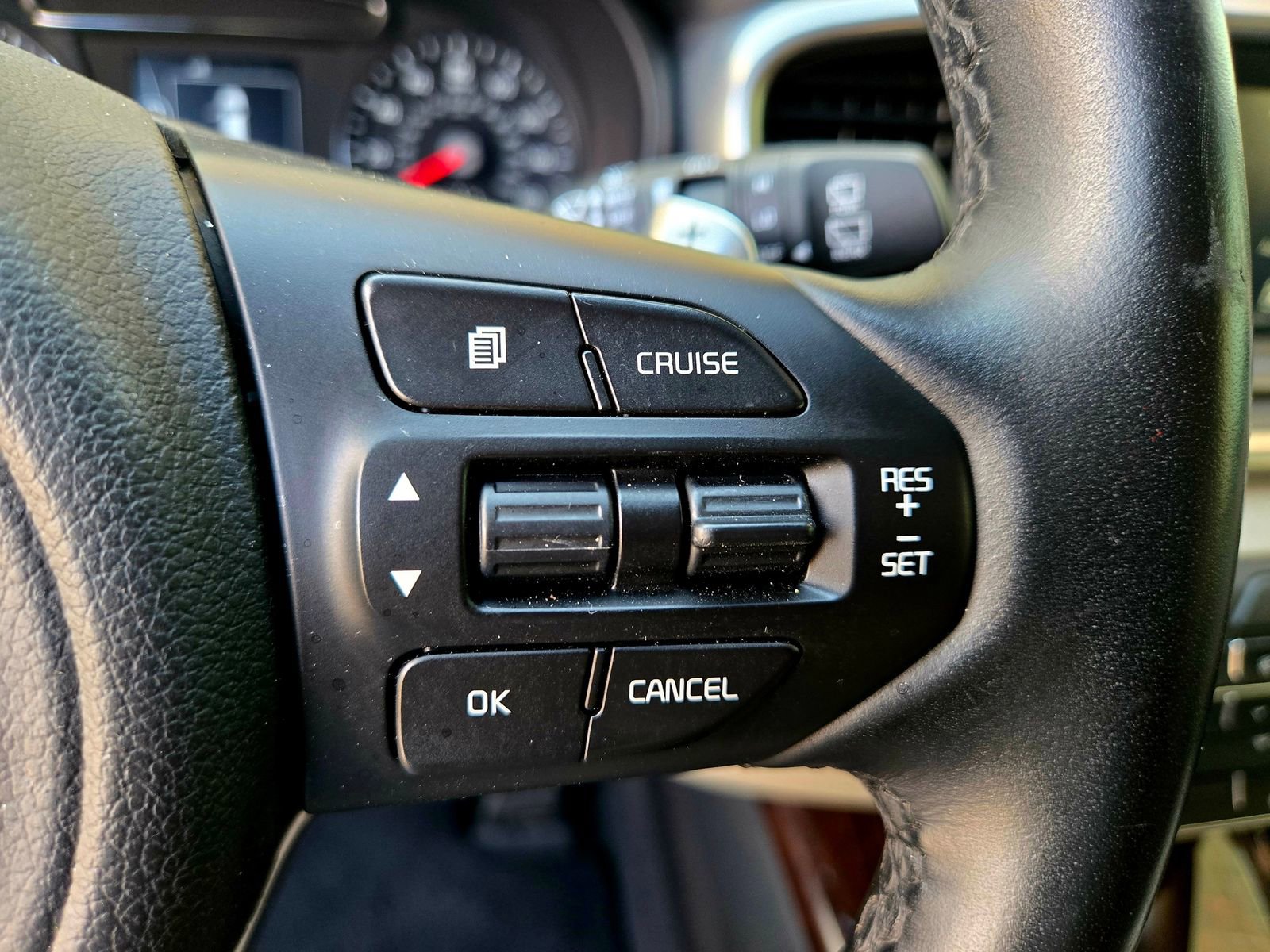 Used 2017 Kia Sorento EX image 12