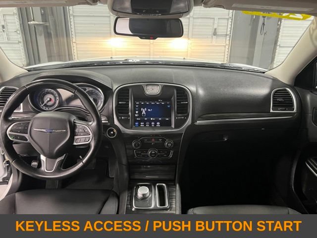 Used 2021 Chrysler 300 Touring w/ Sport Appearance Package RWD image 4
