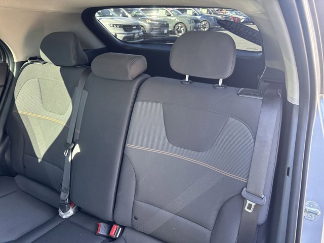 Certified 2025 Kia Niro LX image 9