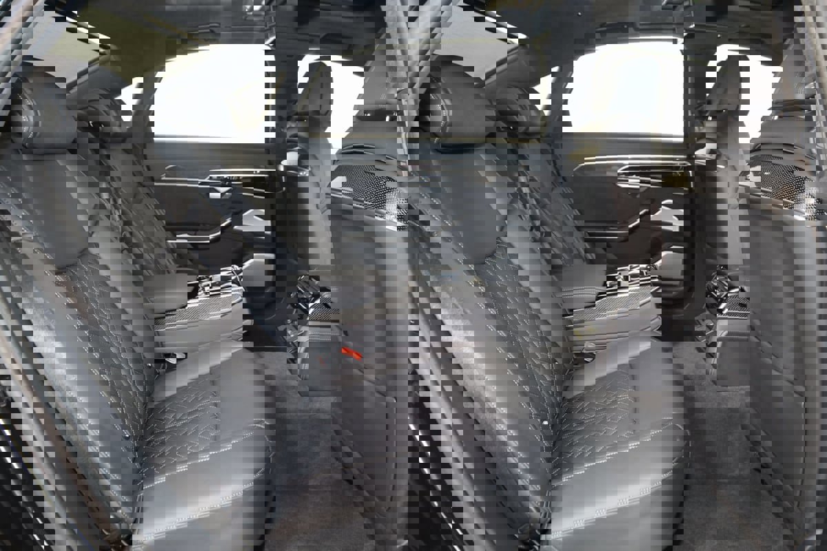 Used 2025 Audi S8 image 18