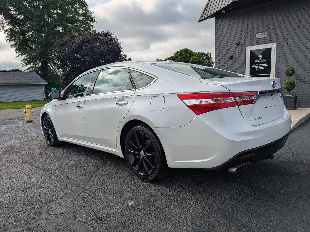 Used 2015 Toyota Avalon XLE Touring FWD image 3
