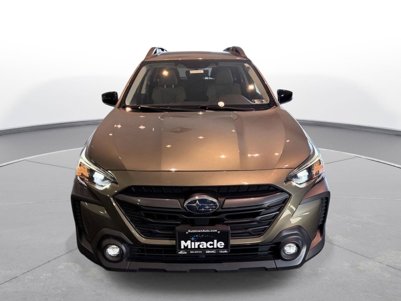 Used 2025 Subaru Outback Premium AWD/4WD image 16