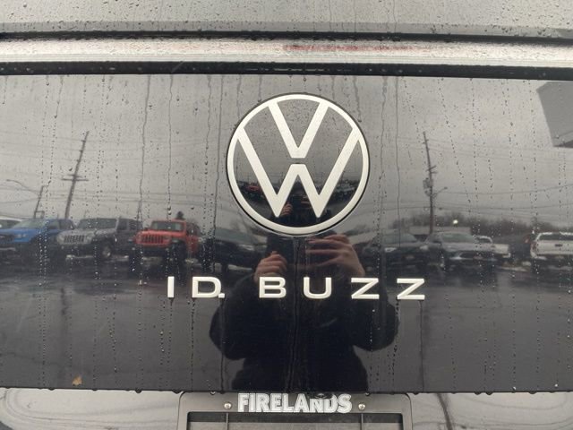 New 2025 Volkswagen ID. Buzz Pro S RWD image 14