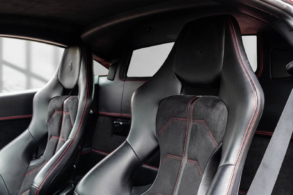 Used 2015 Ferrari 458 Italia Coupe RWD image 45