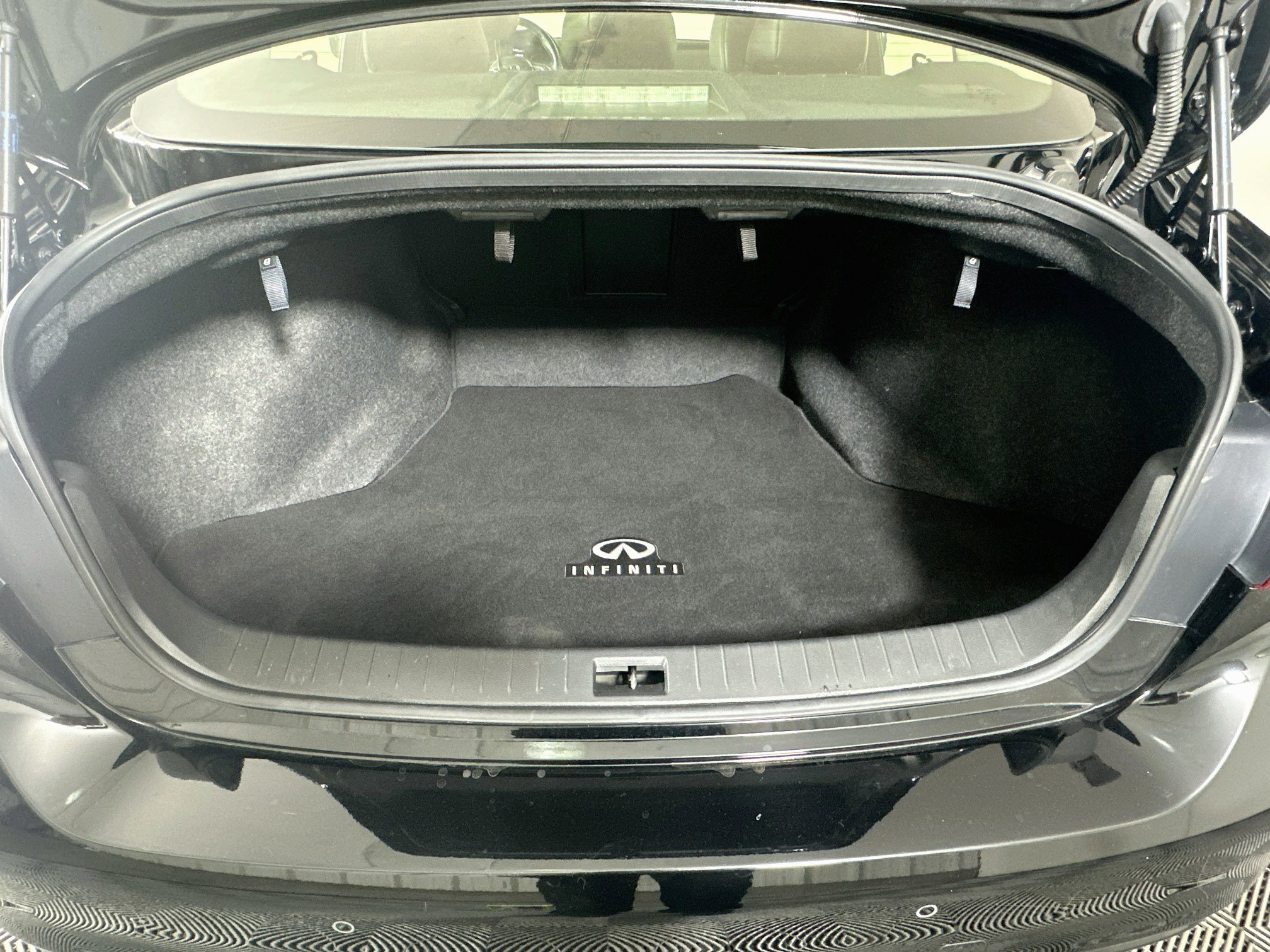 Used 2023 INFINITI Q50 Luxe w/ Cargo Package RWD image 29
