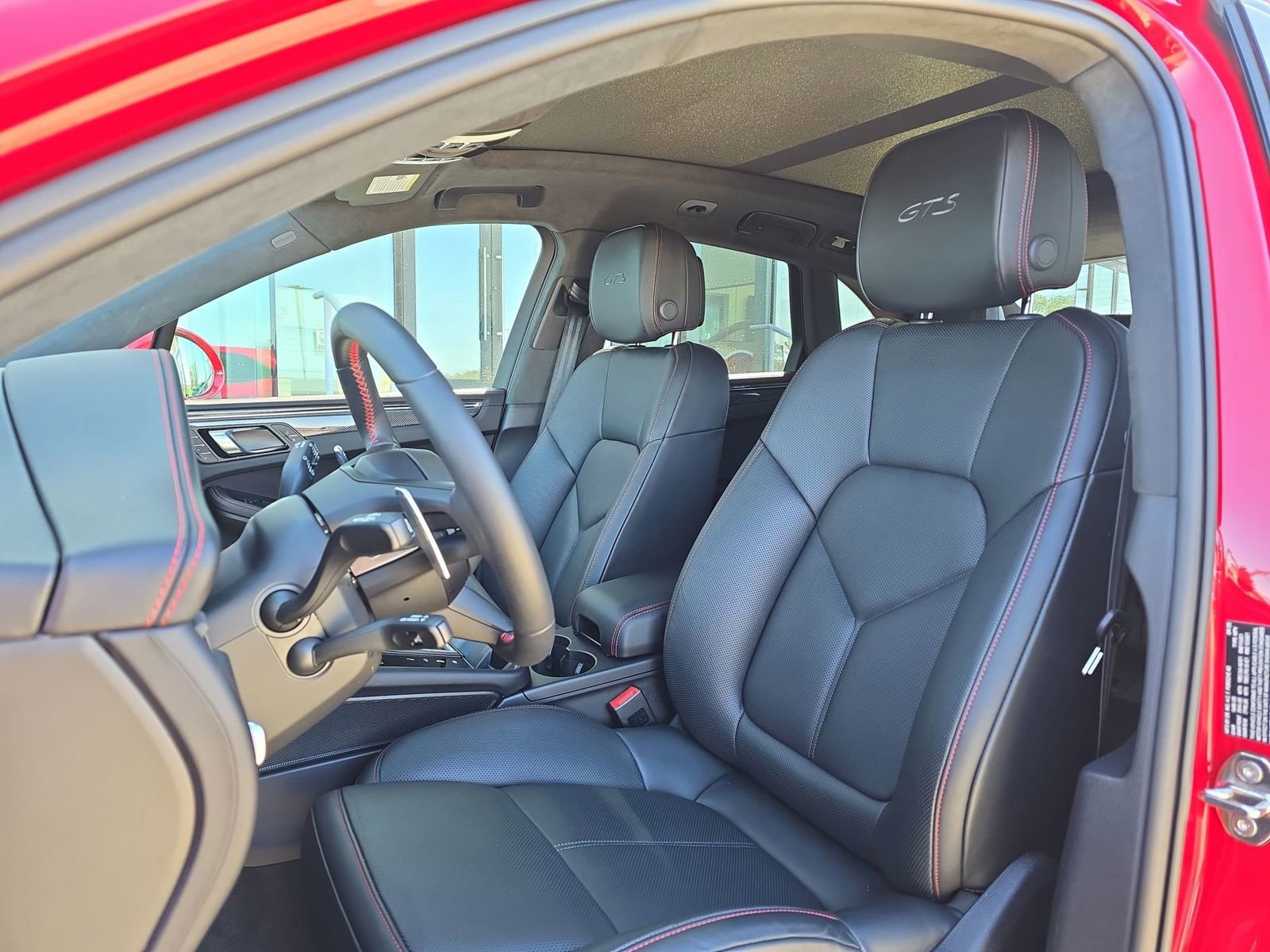 Certified 2026 Porsche Macan GTS image 5