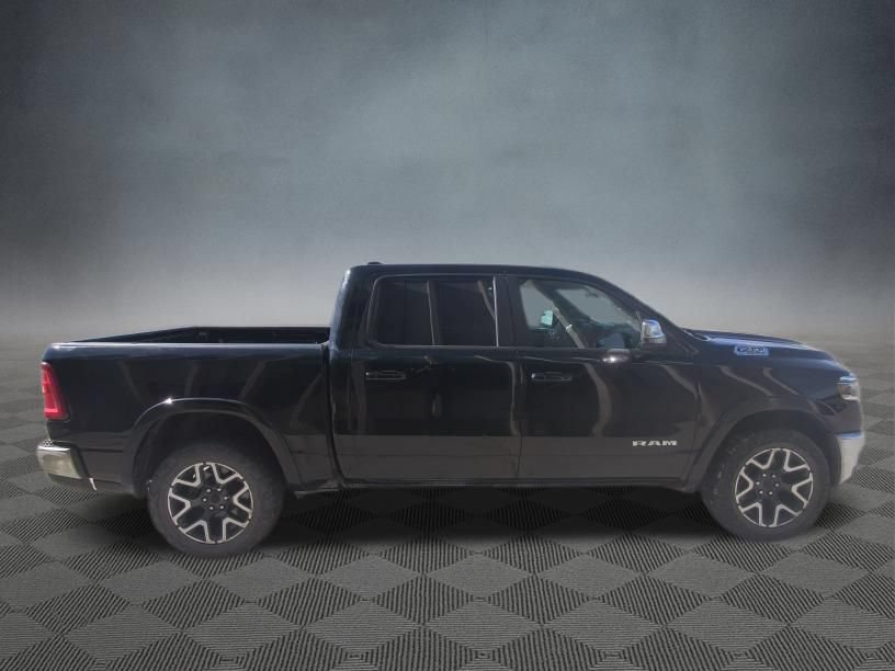 Used 2025 RAM 1500 Laramie AWD/4WD image 3