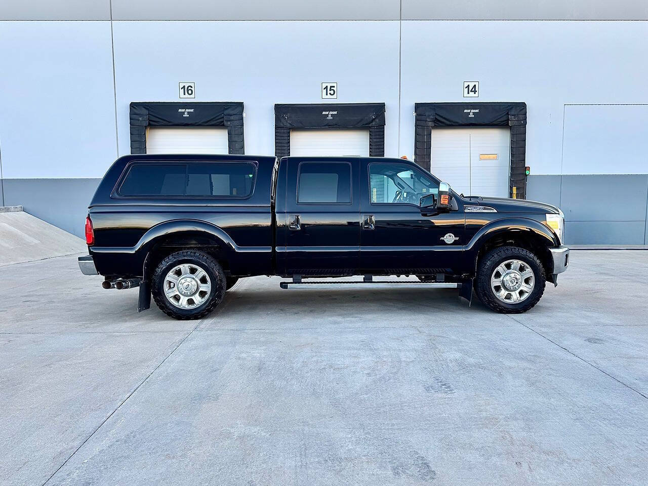 Used 2016 Ford F250 Lariat w/ Lariat Ultimate Package AWD/4WD image 35