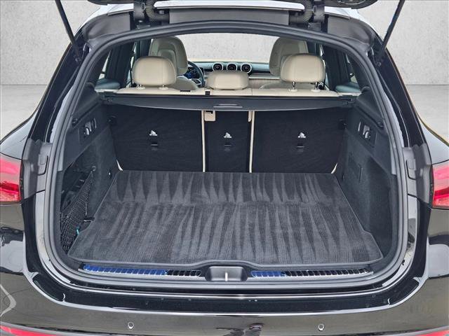 Used 2024 Mercedes-Benz GLC 300 4MATIC image 7