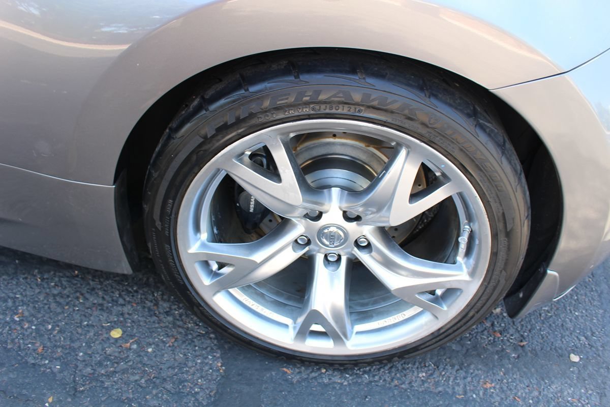 Used 2010 Nissan 370Z Touring w/ Sport Pkg RWD image 49
