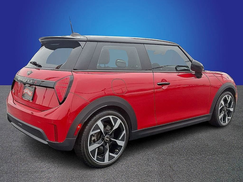 Used 2025 MINI Cooper S image 4