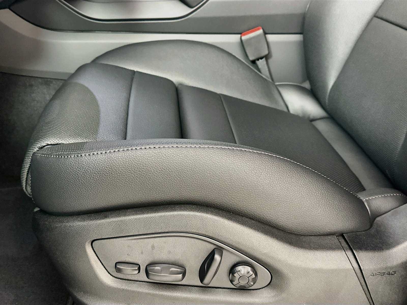 New 2026 Porsche Cayenne AWD/4WD image 12