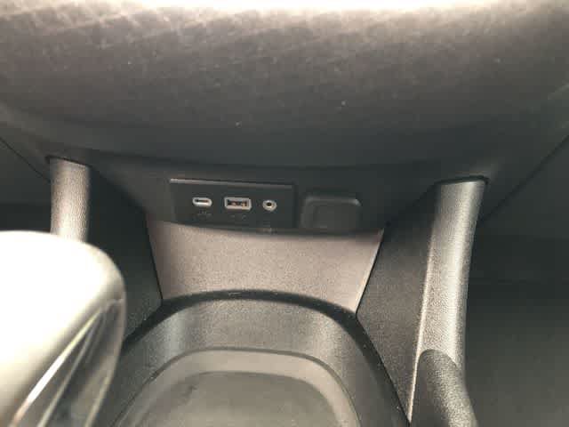 Used 2023 Chevrolet Malibu RS FWD image 25