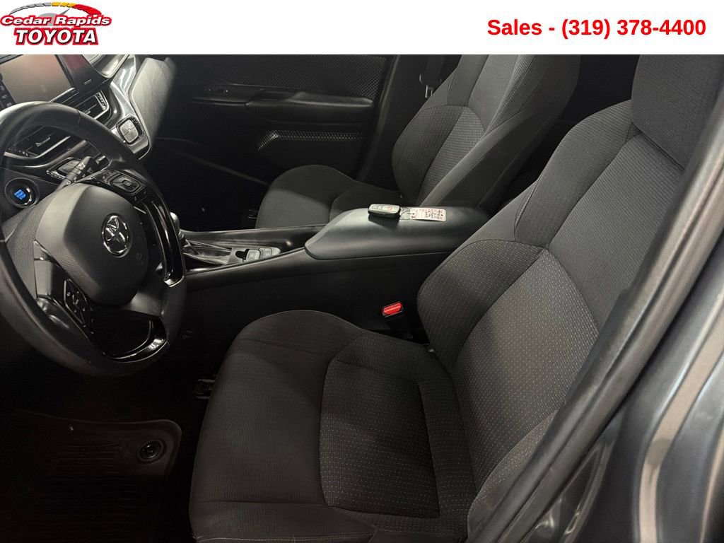 Used 2018 Toyota C-HR XLE image 10
