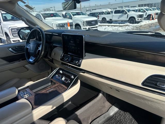 Used 2020 Lincoln Navigator Reserve w/ Luxury Package image 13