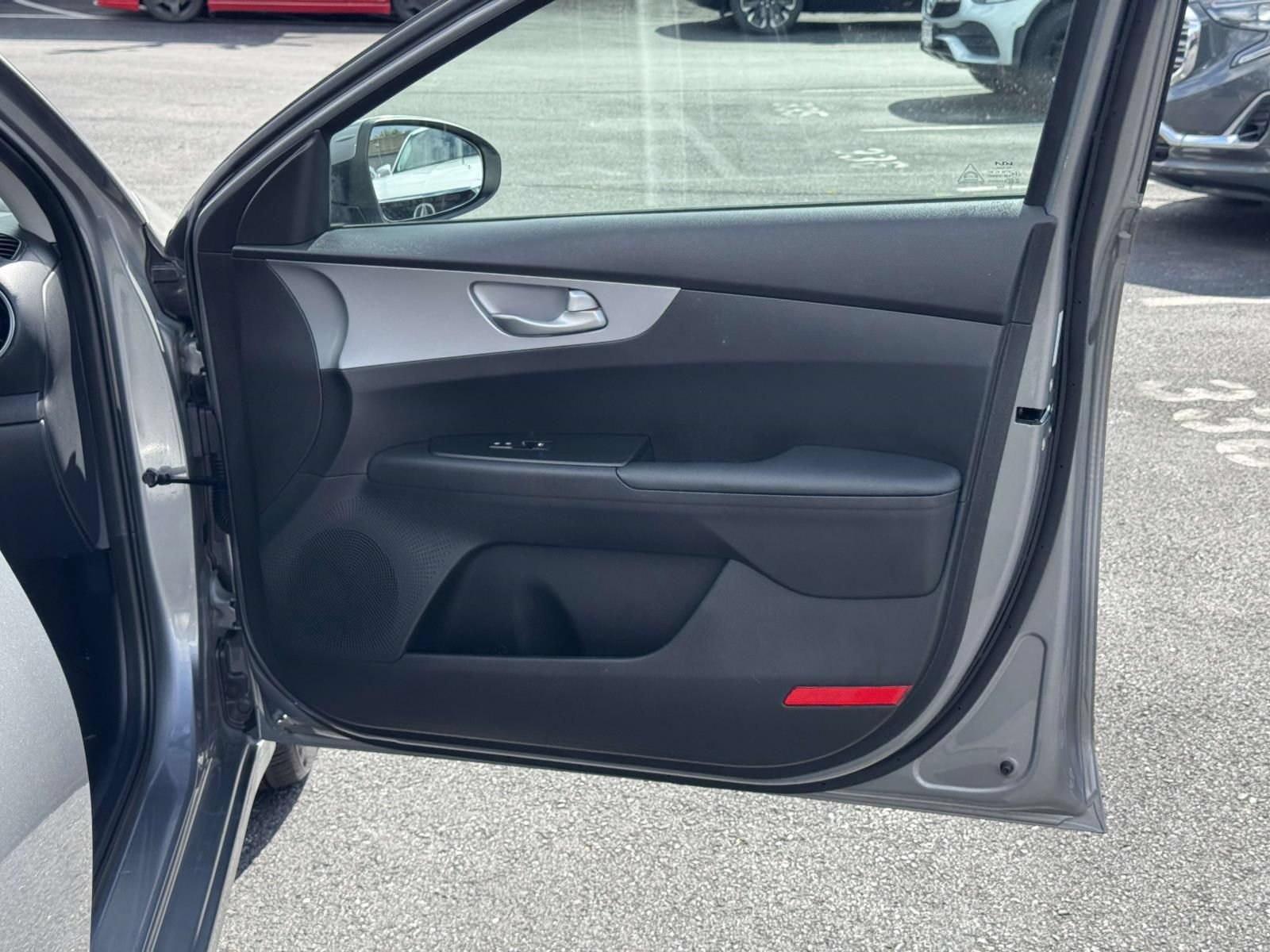 Used 2023 Kia Forte LXS w/ LXS Technology Package FWD image 13