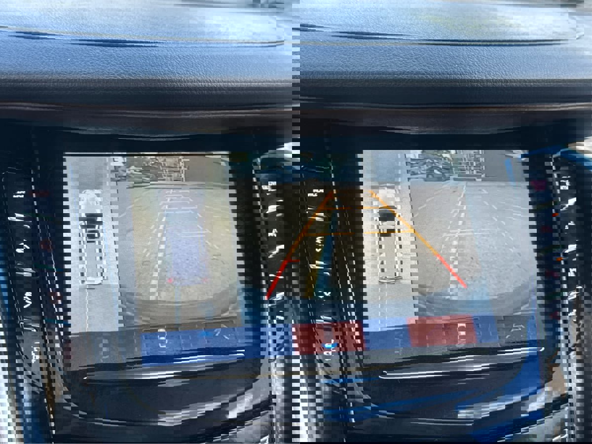 Used 2018 Cadillac Escalade Luxury image 44