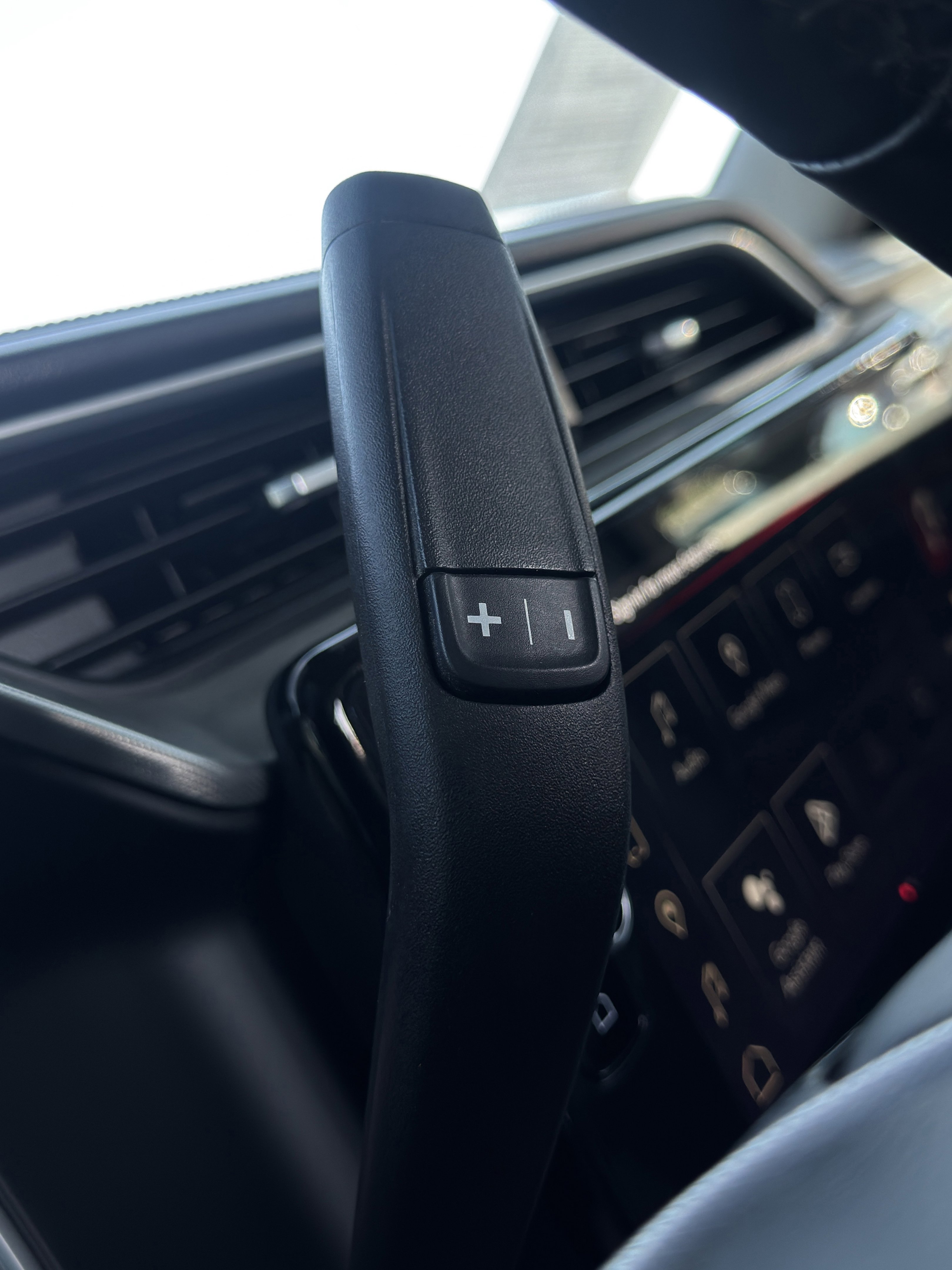 Used 2024 GMC Sierra 3500 Denali w/ Denali Reserve Package image 88