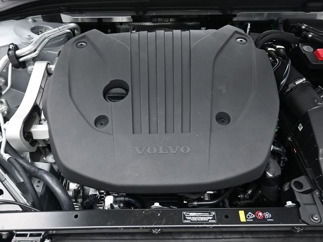 New 2026 Volvo V60 B5 Cross Country Plus w/ Protection Package Premier image 31