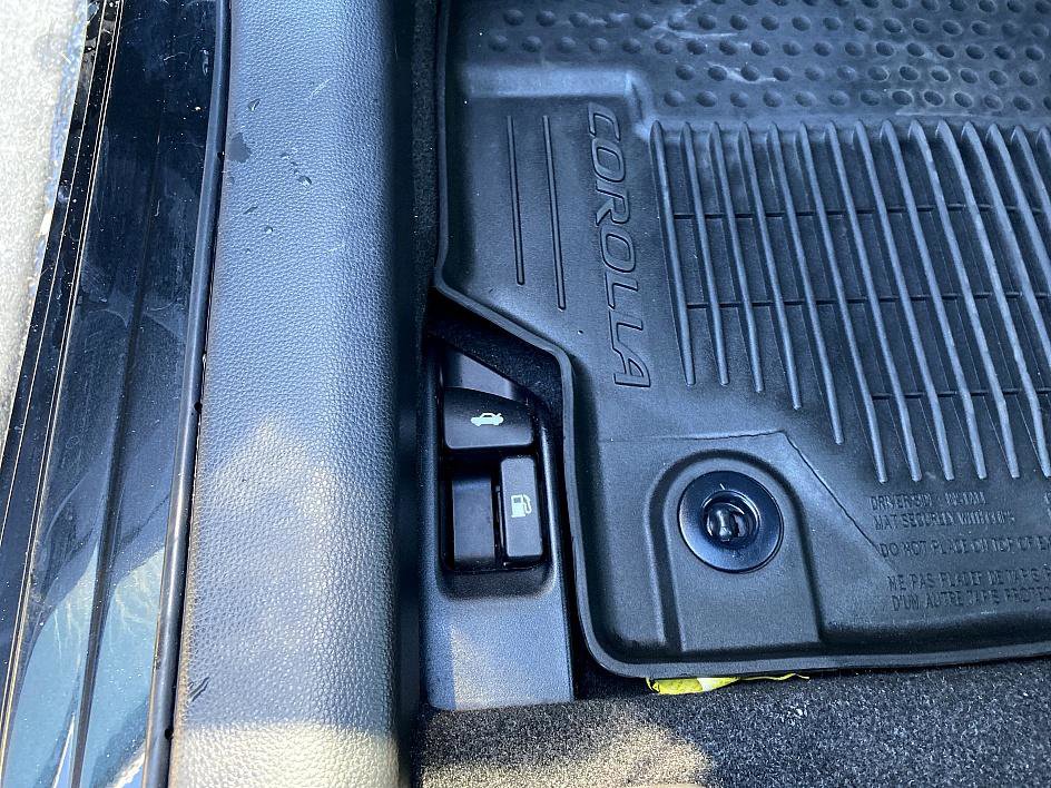 Certified 2022 Toyota Corolla LE image 18