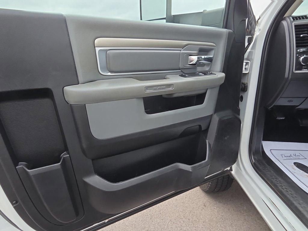 Used 2017 RAM 3500 Tradesman w/ Power & Remote Entry Group image 15