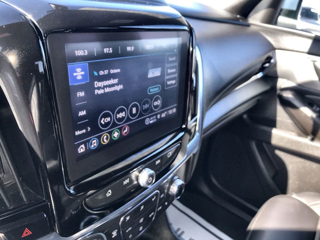 Used 2023 Chevrolet Traverse LT image 16