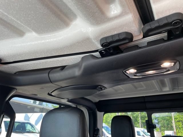 Used 2021 Jeep Gladiator Rubicon AWD/4WD image 46