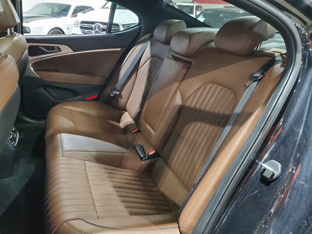Used 2021 Genesis G70 3.3T RWD image 23