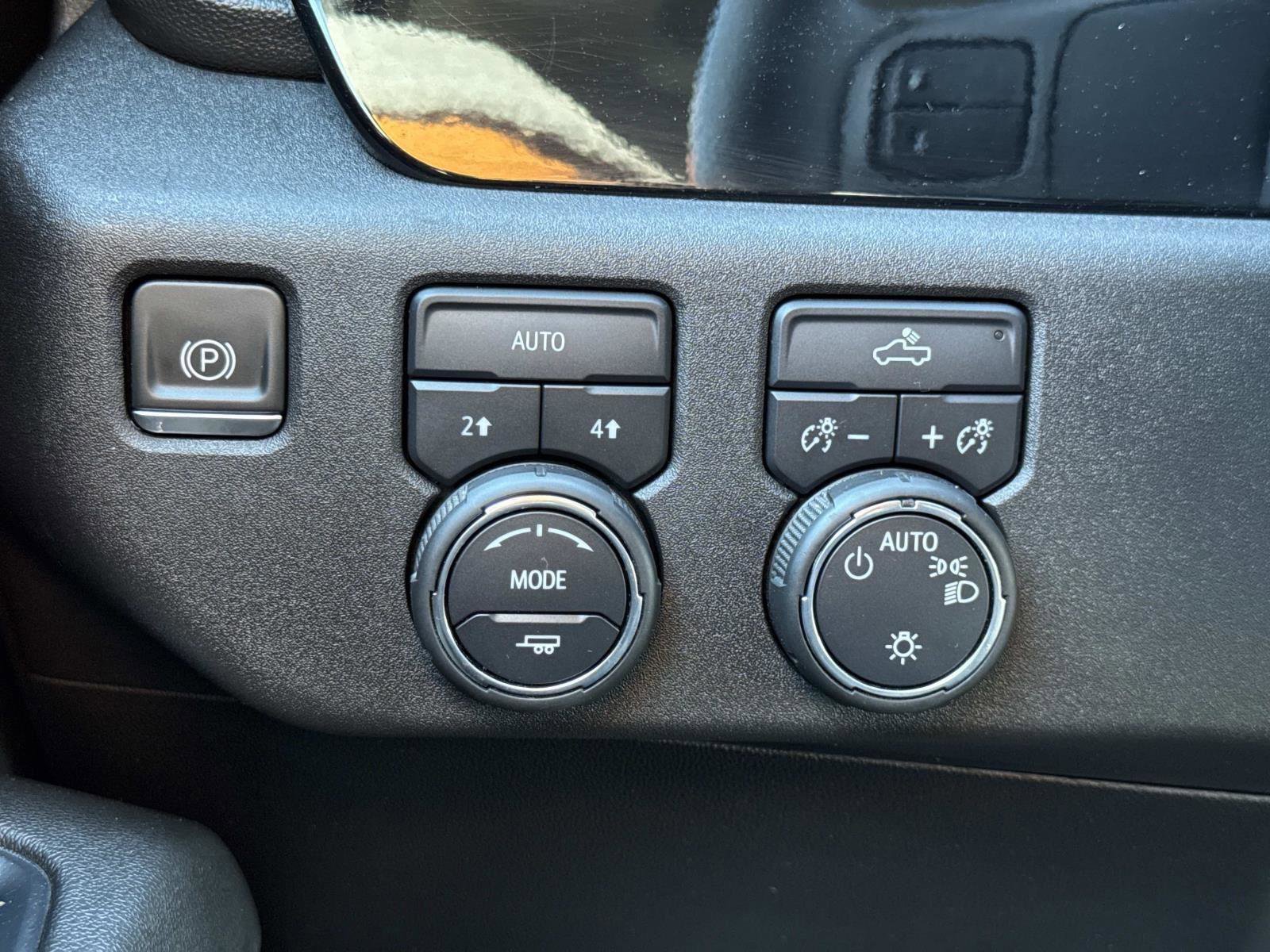 Used 2023 Chevrolet Silverado 1500 LT image 11