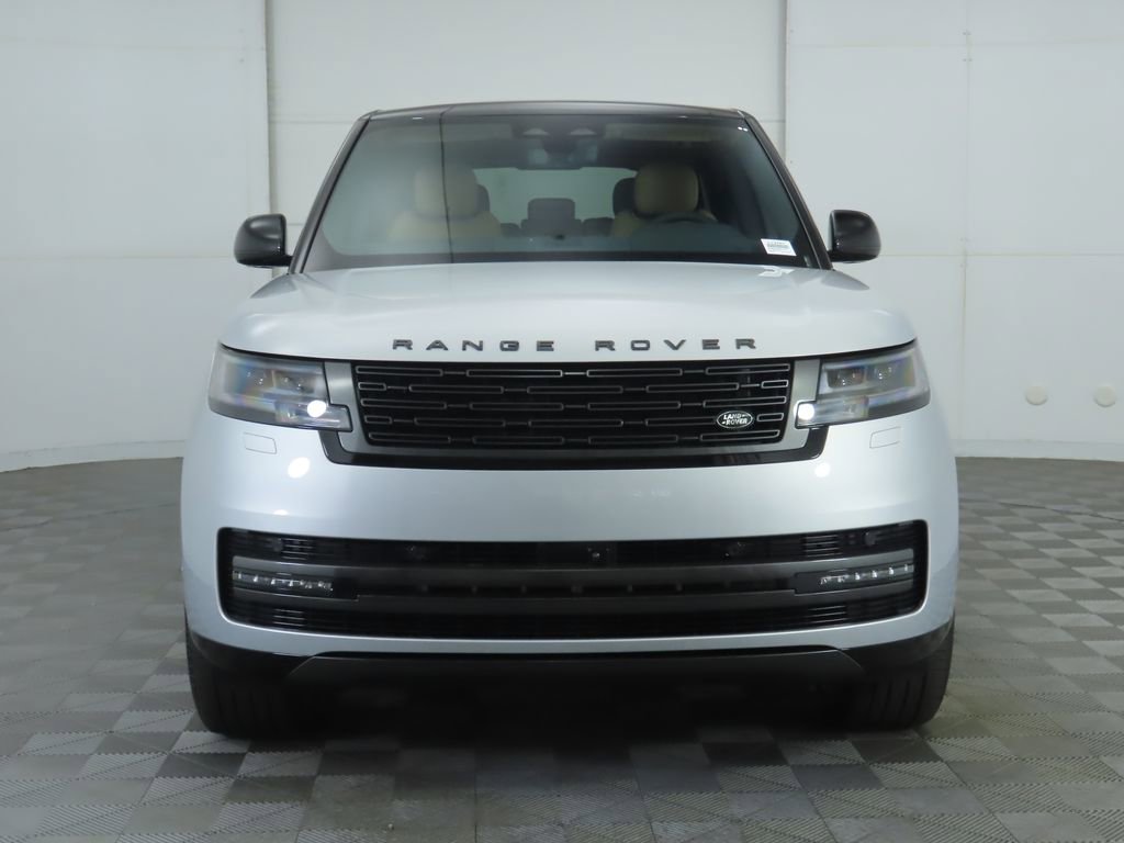 New 2025 Land Rover Range Rover SE image 2