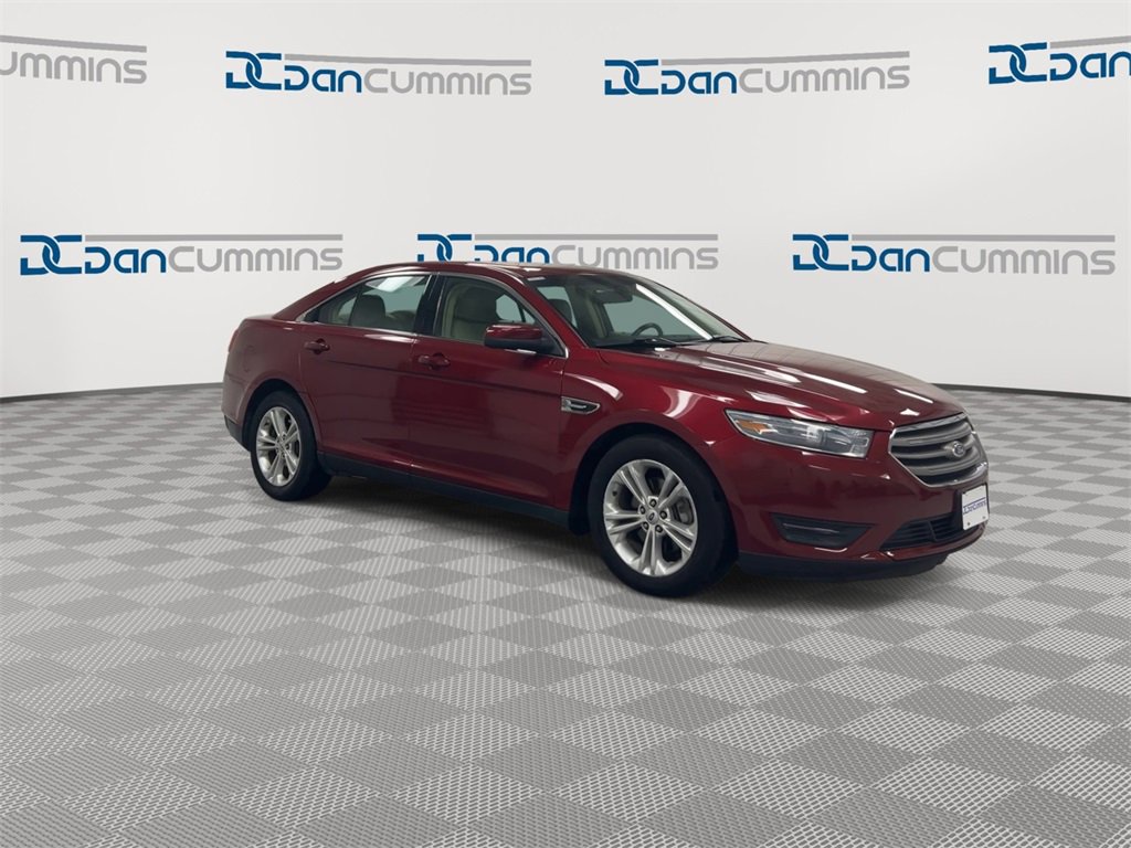 Used 2013 Ford Taurus SEL image 2