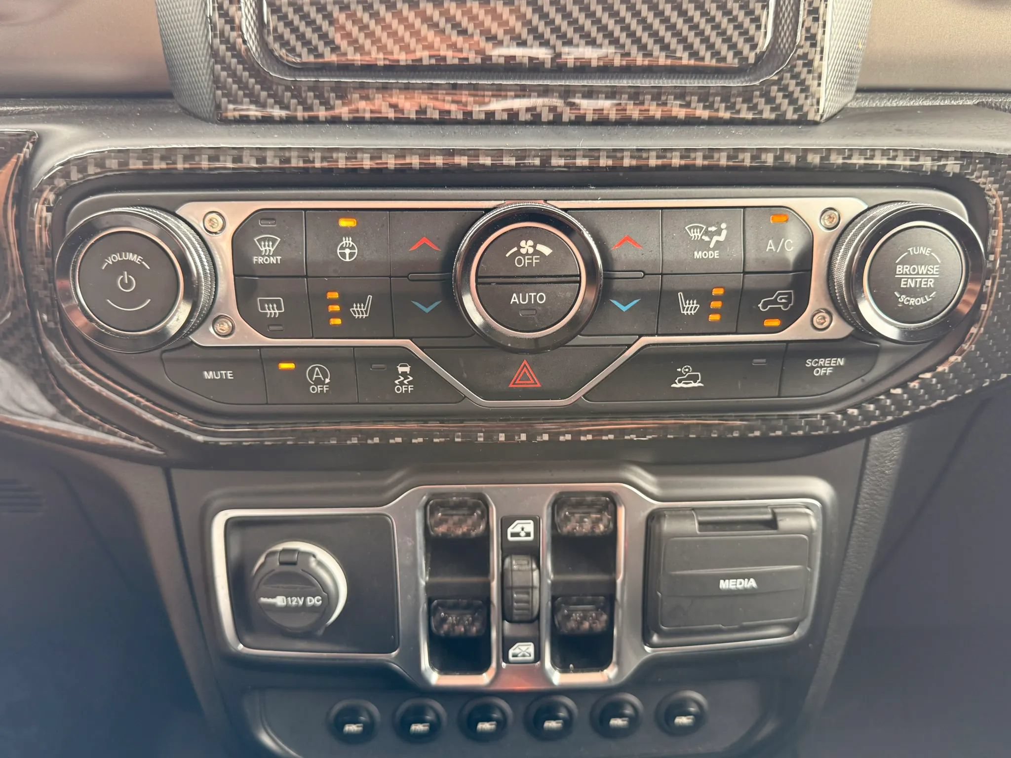 Used 2021 Jeep Gladiator Sport AWD/4WD image 25