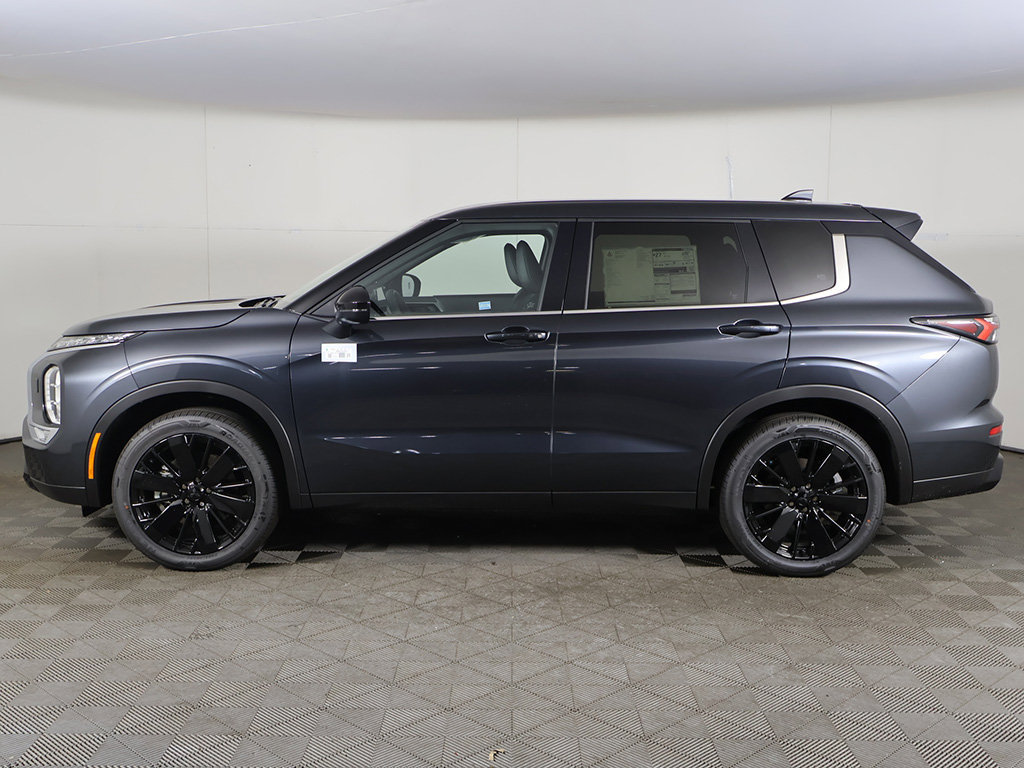 New 2026 Mitsubishi Outlander LE AWD/4WD image 17