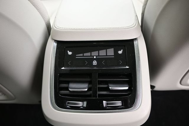 Used 2023 Volvo XC90 B6 Plus w/ Protection Package Premier AWD/4WD image 35