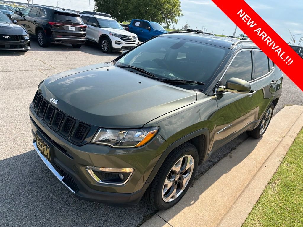 Used 2018 Jeep Compass Limited AWD/4WD image 3