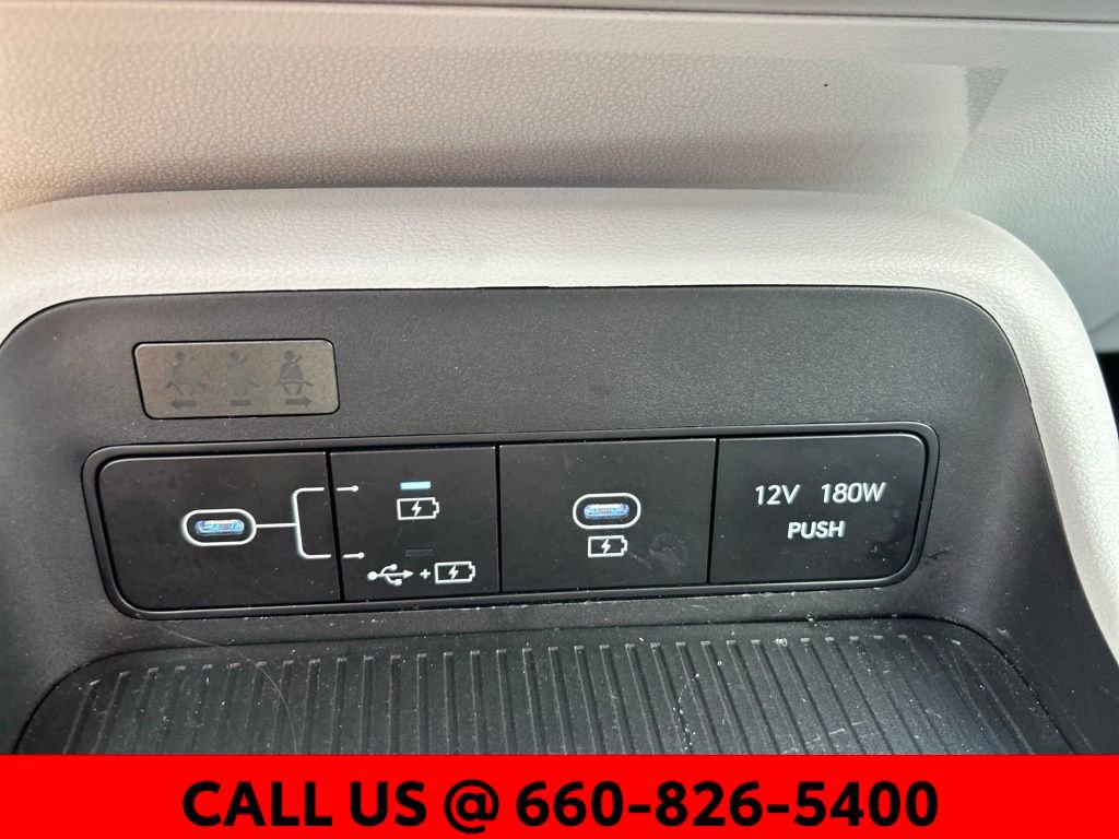 Used 2025 Hyundai Kona SEL image 17