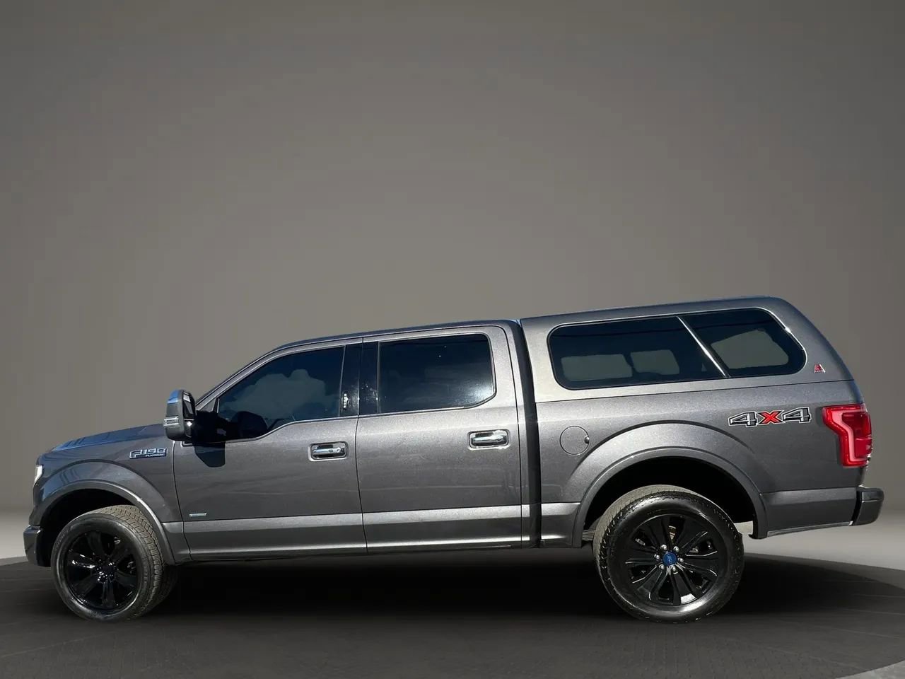 Used 2015 Ford F150 Platinum w/ Equipment Group 701A Luxury image 8