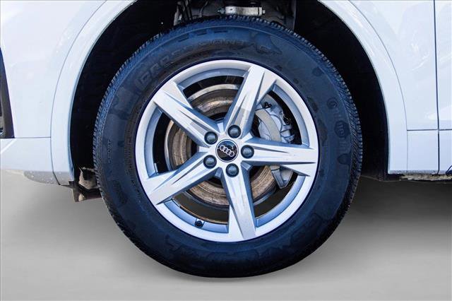 Used 2023 Audi Q5 2.0T Premium w/ Convenience Package image 9